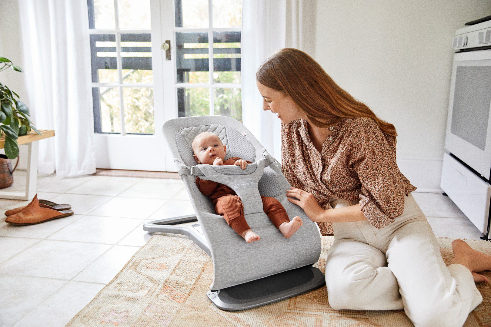 Ergobaby Evolve ležaljka 3u1 - Light Grey - Slika 7