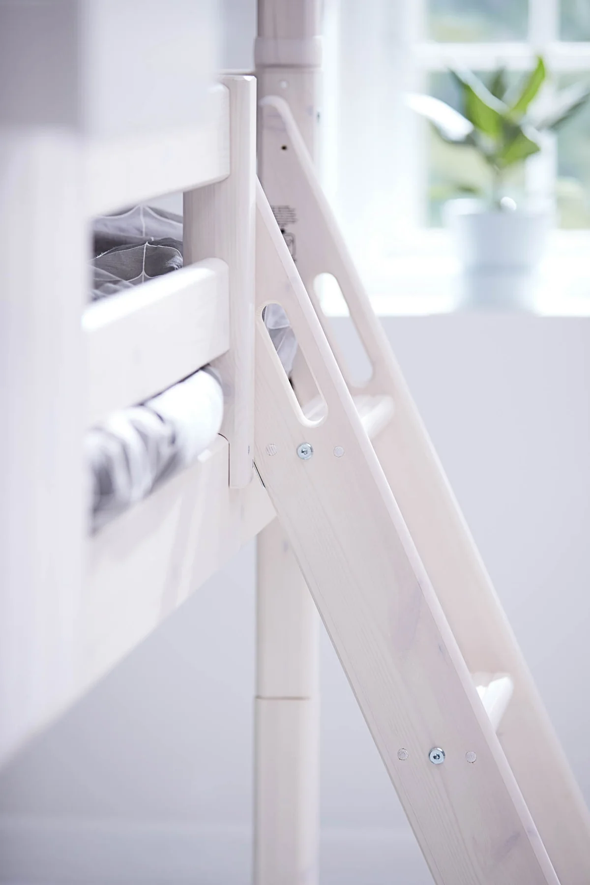 FLEXA Mid-high krevet s 1/2 Classic Kućice