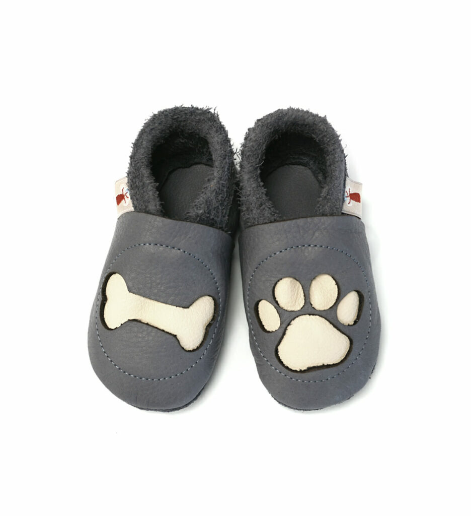 paw grey pelice